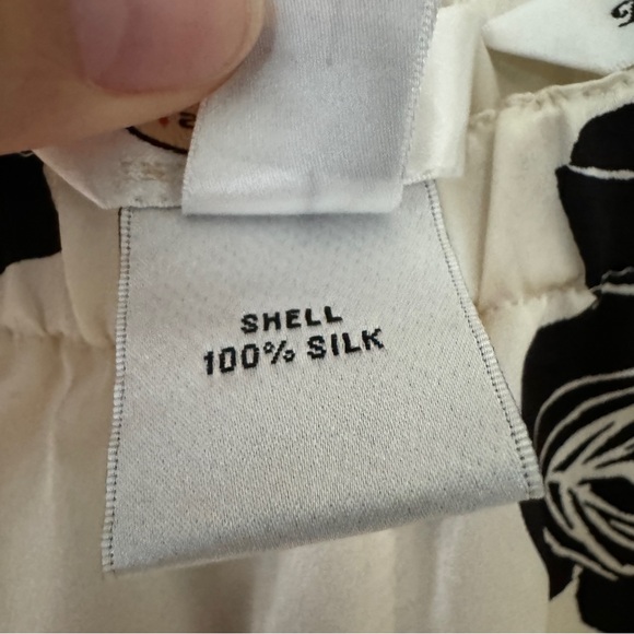 Vintage Talbots Black and White Rose 100% Silk Pajamas Pants Size S - Picture 4 of 5